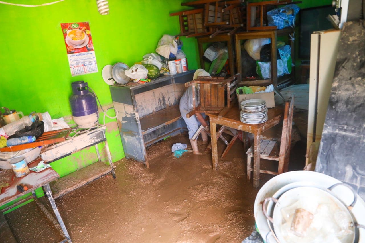 Cientos de vecinos y viviendas afectados por intensas lluvias